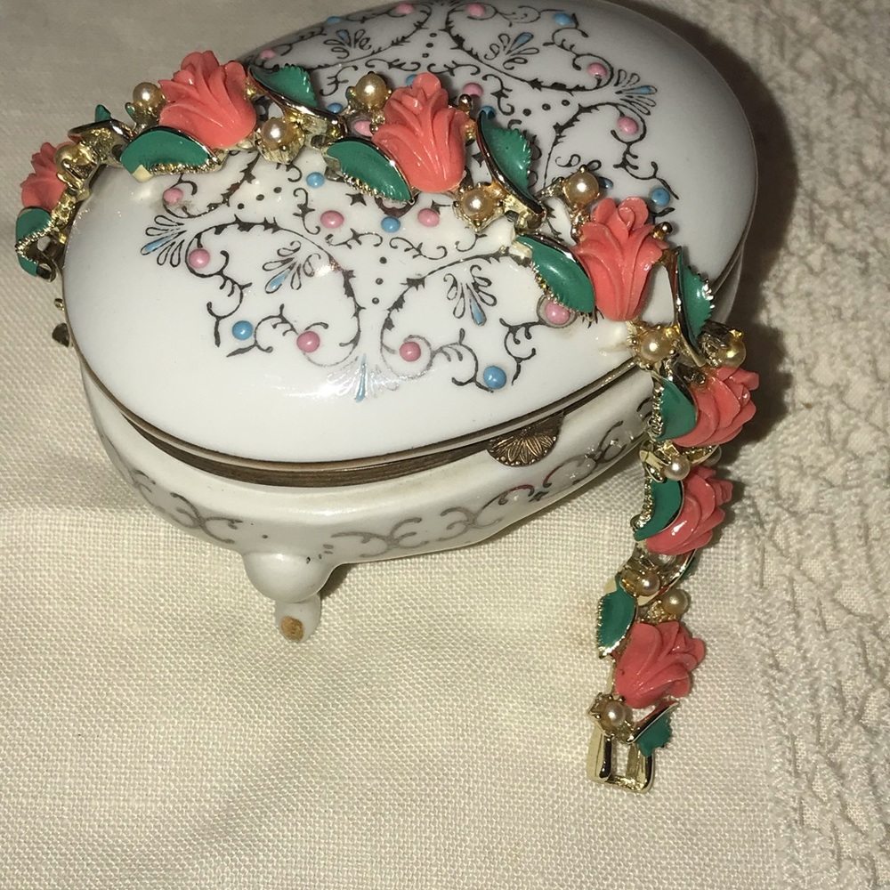Vintage carved celluloid rose bracelet